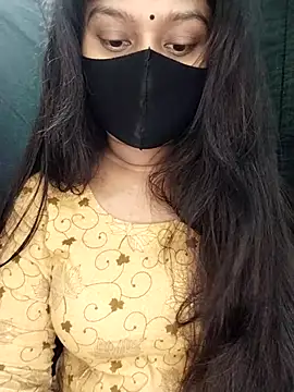 Idhika Paul online show from 9, 11, 2025