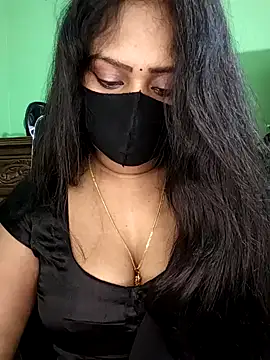 Idhika Paul online show from 5, 3, 2026