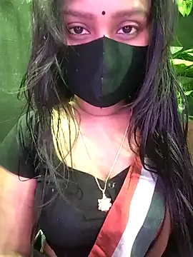 Idhika Paul online show from 23, 11, 2025