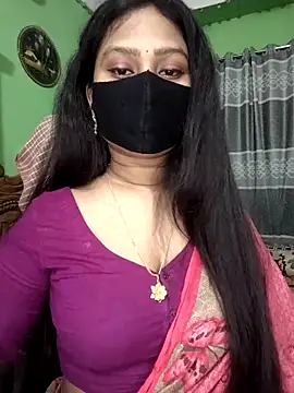 Snapshot of Idhika_Paul chatting on 28, 4, 2026 Idhika Paul online show from 28, 4, 2026