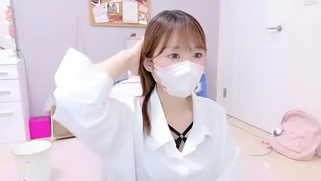 Yui-Ch online show from 7, 11, 2025