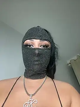 kamila french online show from 20, 3, 2025
