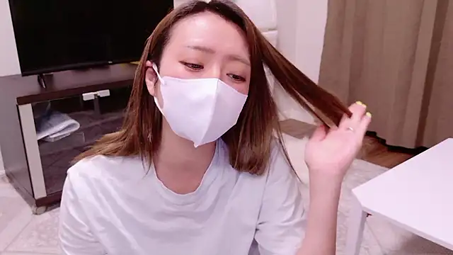 ayu yu xo online show from 10, 9, 2025