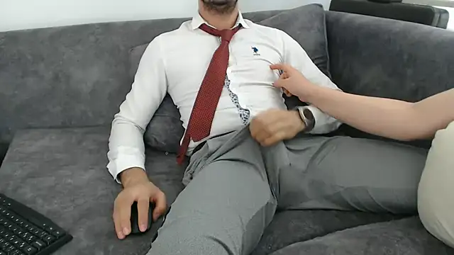 Snapshot of Naughtb0y chatting on 8, 6, 2026 Naughtb0y online show from 8, 6, 2026