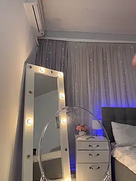 Milkissss online show from 25, 11, 2025