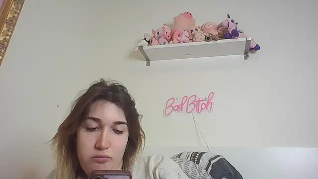 Icy  Diamond online show from 24, 10, 2025