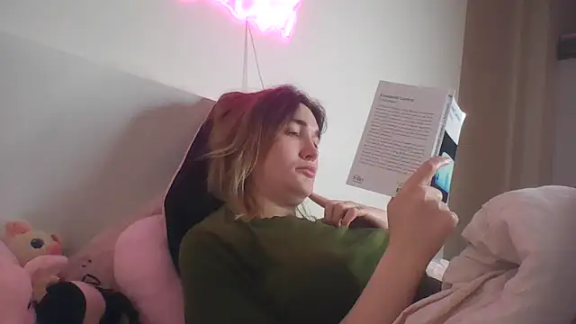 Icy  Diamond online show from 24, 11, 2025