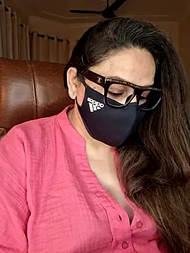 Snapshot of SEXY-Sardarni chatting on 17, 7, 2026 SEXY-Sardarni online show from 17, 7, 2026
