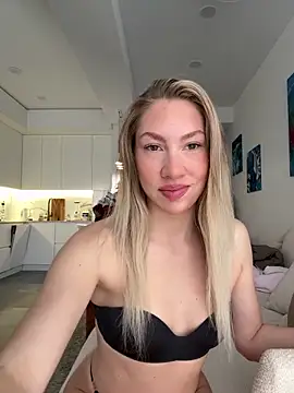 LuisaBecker online show from 6, 3, 2026