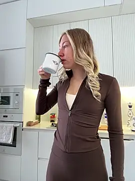 LuisaBecker online show from 19, 1, 2026