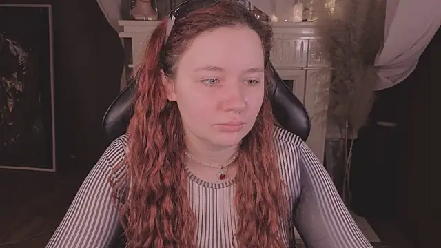 Snapshot of carolina_elf chatting on 11, 11, 2025 carolina elf online show from 11, 11, 2025