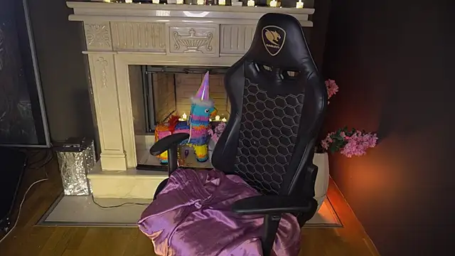 Snapshot of carolina_elf chatting on 9, 3, 2025 carolina elf online show from 9, 3, 2025