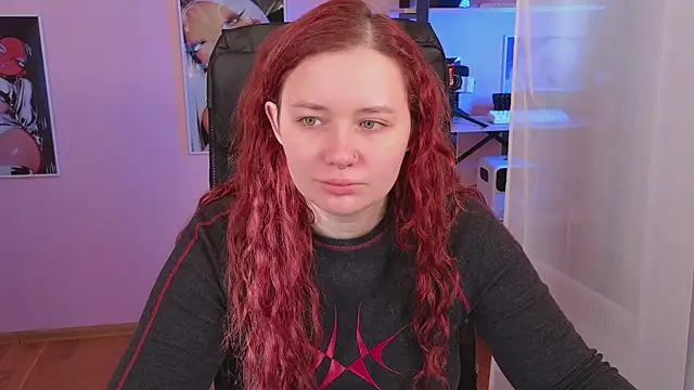 Snapshot of carolina_elf chatting on 8, 10, 2025 carolina elf online show from 8, 10, 2025