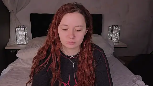 Snapshot of carolina_elf chatting on 26, 10, 2025 carolina elf online show from 26, 10, 2025