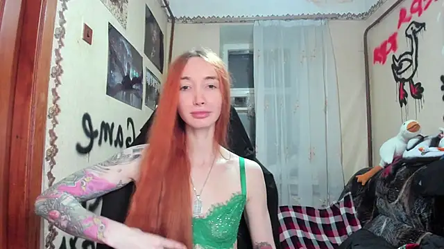 Roxy Silver online show from 15, 2, 2025
