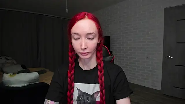 Roxy Silver online show from 12, 2, 2026