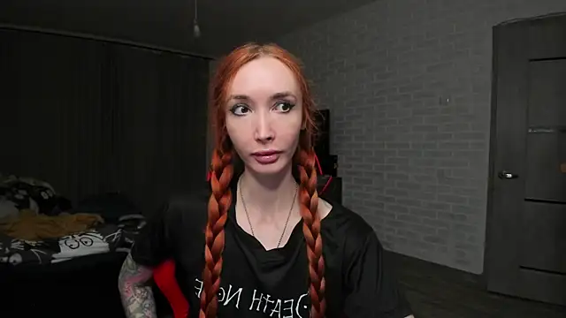 Roxy Silver online show from 14, 10, 2025