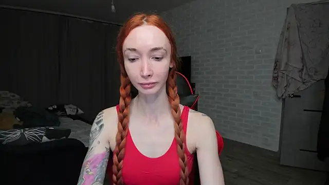 Roxy Silver online show from 25, 11, 2025