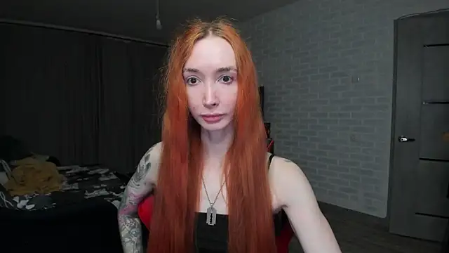 Roxy Silver online show from 25, 10, 2025