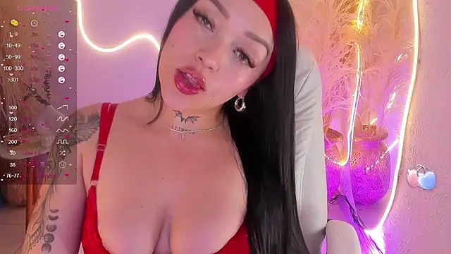 ViolettaHotLatin  online show from 13, 3, 2025
