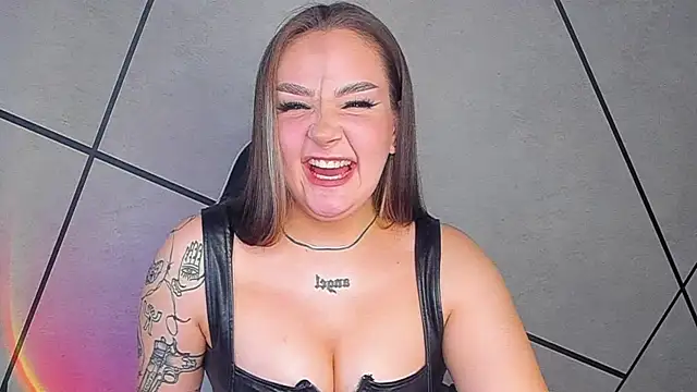 Snapshot of little_m0use chatting on 17, 10, 2025 little m0use online show from 17, 10, 2025