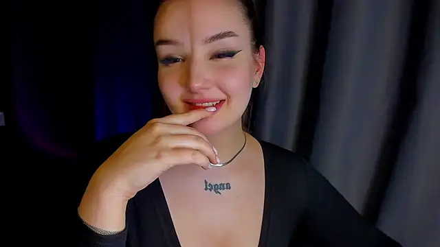 Snapshot of little_m0use chatting on 8, 2, 2025 little m0use online show from 8, 2, 2025