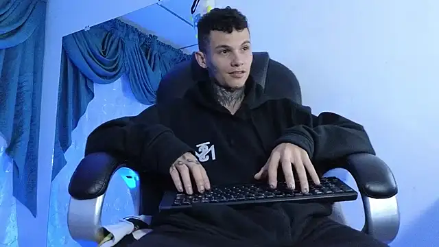 Stuart Boy  online show from 18, 2, 2025
