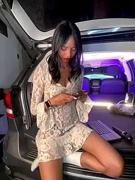 Snapshot of xenia_golden chatting on 29, 10, 2025 xenia golden online show from 29, 10, 2025