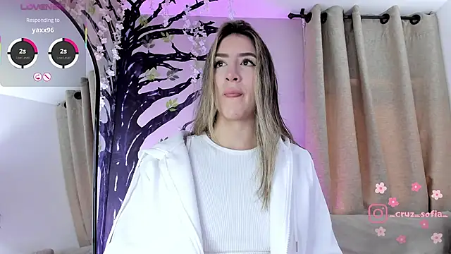  AlejaCruz  online show from 1, 2, 2026