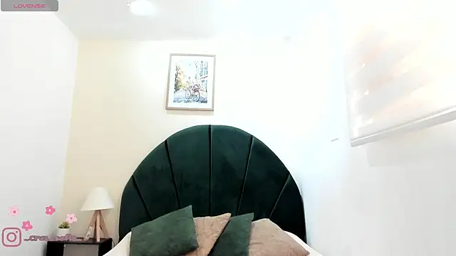  AlejaCruz  online show from 11, 5, 2026