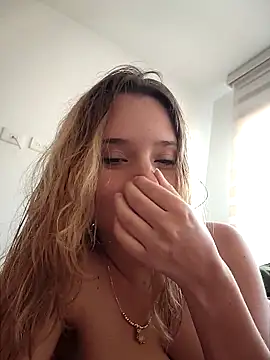 Snapshot of Sophy_Bunny chatting on 27, 2, 2026 Sophy Bunny online show from 27, 2, 2026