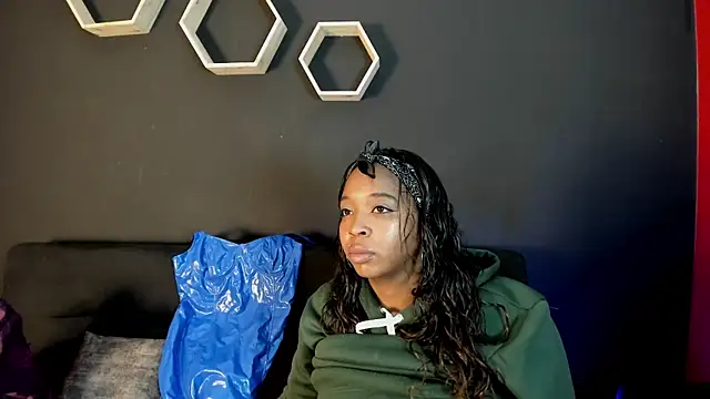 Charlotte  Brown  online show from 28, 2, 2025