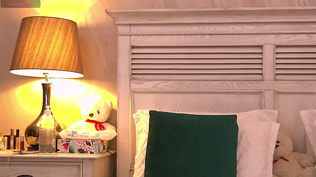 Snapshot of GinaMence chatting on 17, 10, 2025 GinaMence online show from 17, 10, 2025