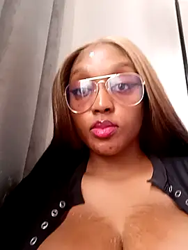 Busty Bambi online show from 13, 2, 2026