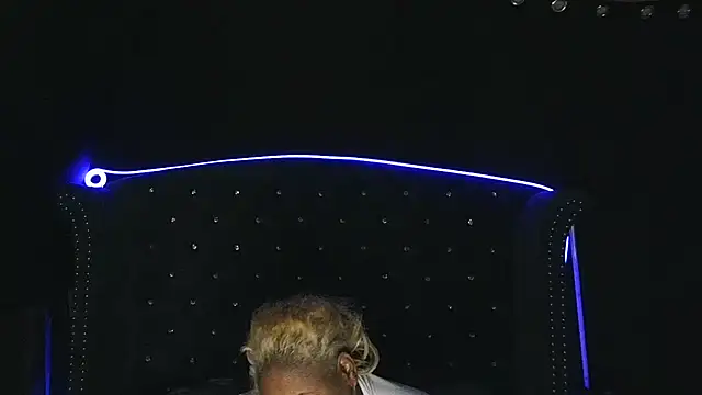 Snapshot of msyvette1970@xh chatting on 13, 3, 2025 msyvette1970xh online show from 13, 3, 2025