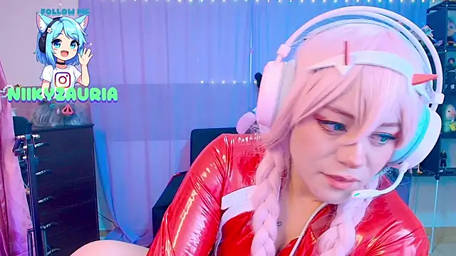  niiky online show from 10, 11, 2025