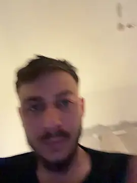 Snapshot of Julian128 chatting on 30, 11, 2025 Julian128 online show from 30, 11, 2025