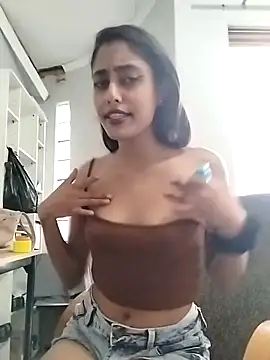 cleopatra-phaedra online show from 22, 2, 2026