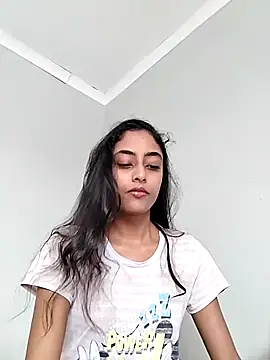 cleopatra-phaedra online show from 2, 4, 2026