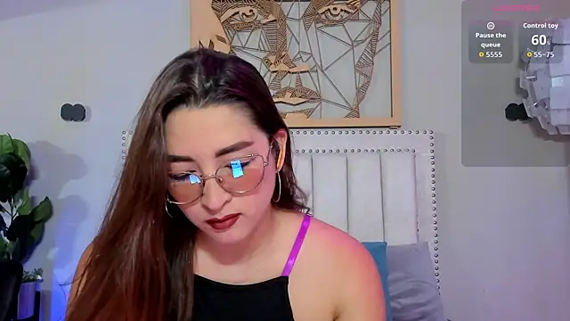  LaraMom  online show from 12, 7, 2026