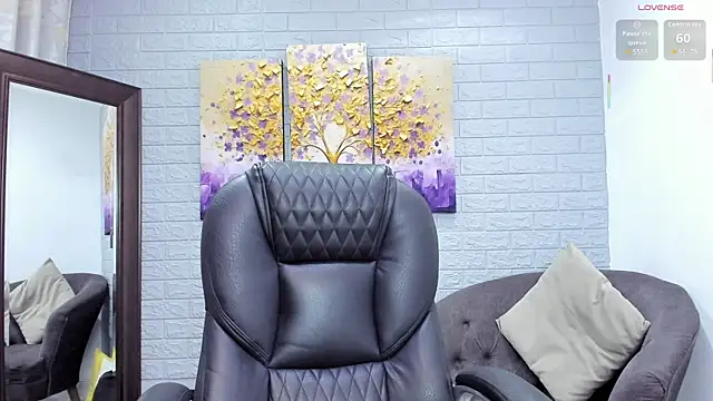  LaraMom  online show from 7, 1, 2026