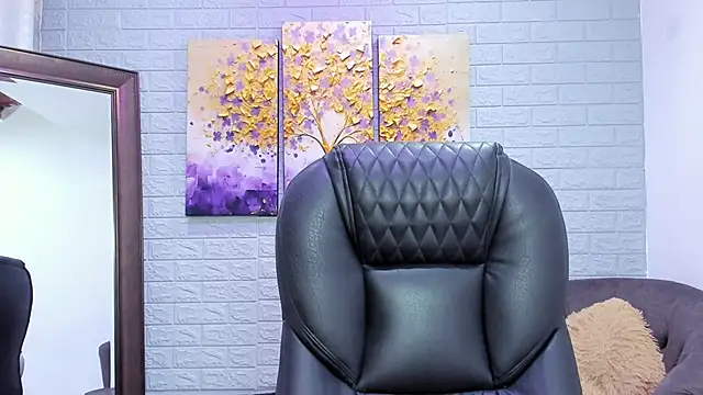  LaraMom  online show from 1, 12, 2025