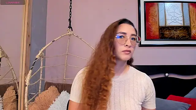  LaraMom  online show from 20, 10, 2025