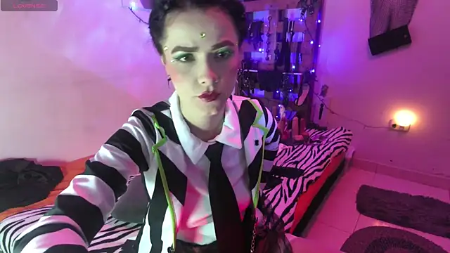  Hanna white  online show from 24, 9, 2025