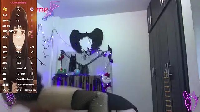  Hanna white  online show from 9, 11, 2025