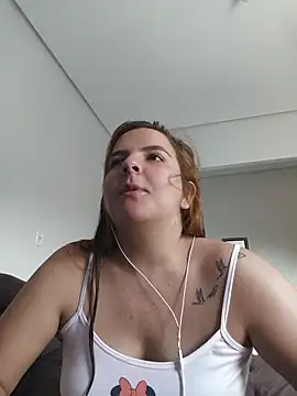 Snapshot of Bruninha_Hot10 chatting on 18, 6, 2026 Bruninha Hot10 online show from 18, 6, 2026