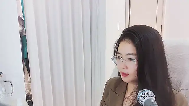 Snapshot of Floor_oo chatting on 2, 12, 2025 Floor oo online show from 2, 12, 2025