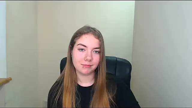 zoey deuttch online show from 13, 12, 2024