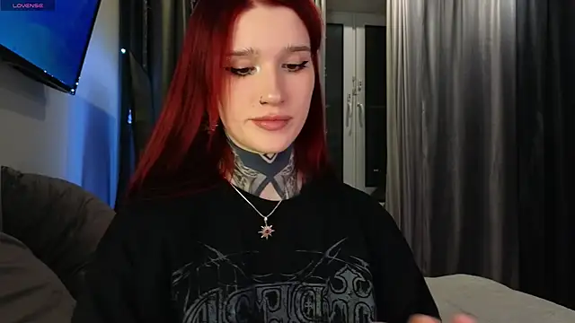 SophieInkk online show from 15, 2, 2026