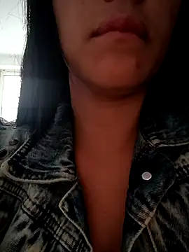 tiffani  love online show from 28, 11, 2025